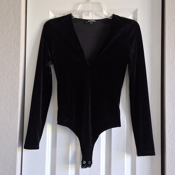 EXPRESS Long Sleeve Black Velvet Bodysuit Women's Size XS - Picture 2 of 16